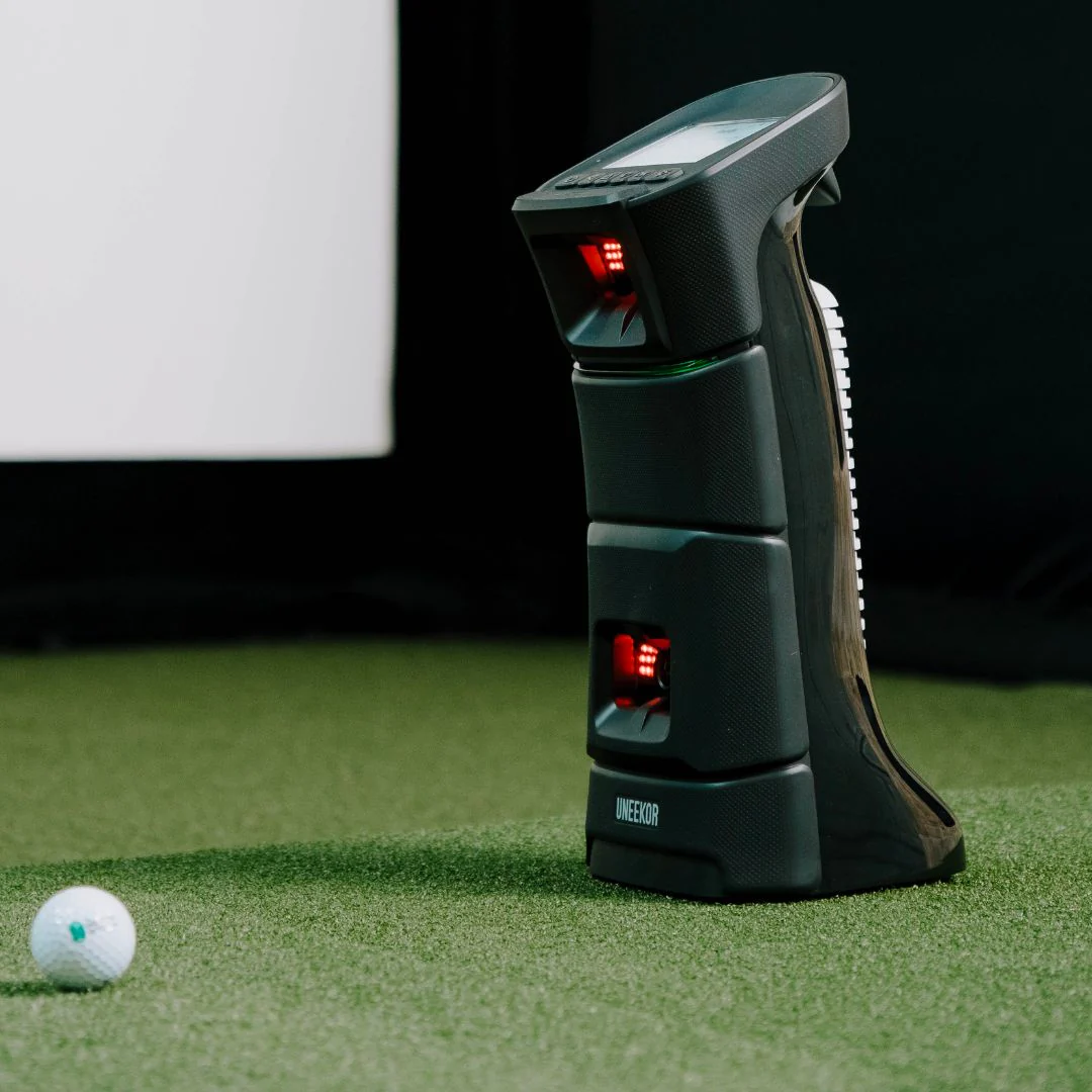 Uneekor EYE MINI SIG10 Golf Simulator Package - Image 6